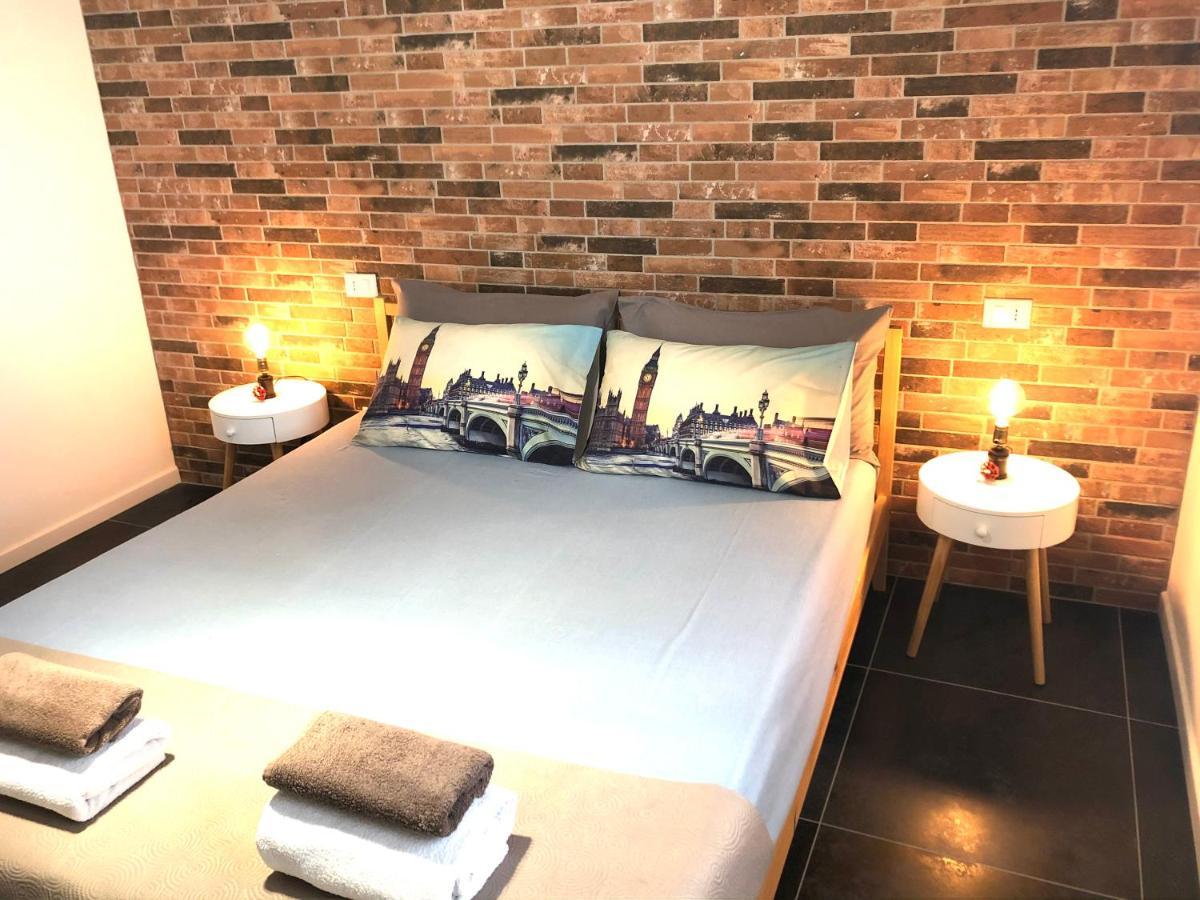 Blaxej, Nel Cuore Di Verona, Moderno Ed Elegante, 4 Posti Letto, Wi-Fi, Self Check In Apartment Luaran gambar