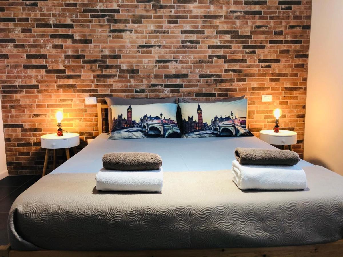 Blaxej, Nel Cuore Di Verona, Moderno Ed Elegante, 4 Posti Letto, Wi-Fi, Self Check In Apartment Luaran gambar