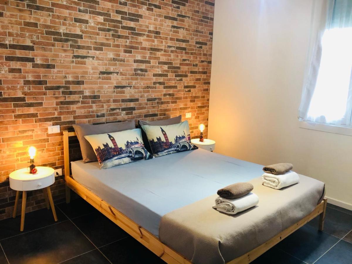 Blaxej, Nel Cuore Di Verona, Moderno Ed Elegante, 4 Posti Letto, Wi-Fi, Self Check In Apartment Luaran gambar