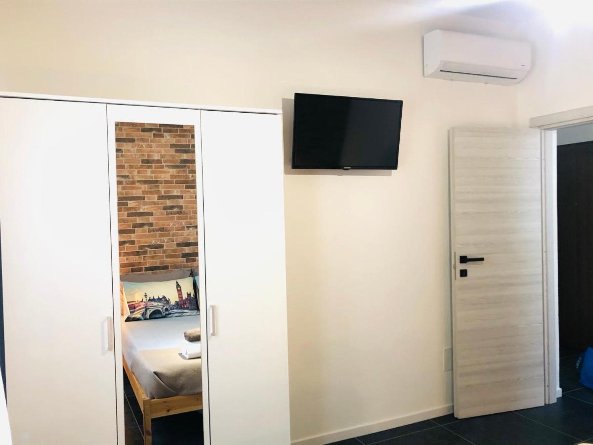 Blaxej, Nel Cuore Di Verona, Moderno Ed Elegante, 4 Posti Letto, Wi-Fi, Self Check In Apartment Luaran gambar