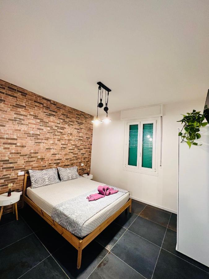 Blaxej, Nel Cuore Di Verona, Moderno Ed Elegante, 4 Posti Letto, Wi-Fi, Self Check In Apartment Luaran gambar