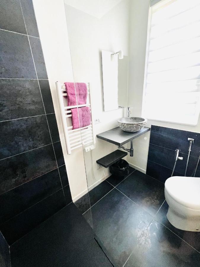 Blaxej, Nel Cuore Di Verona, Moderno Ed Elegante, 4 Posti Letto, Wi-Fi, Self Check In Apartment Luaran gambar